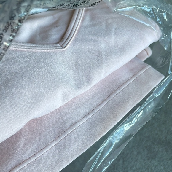 Lululemon Nulu Cropped Slim Yoga Short Sleeve Shirt - Picture 5 of 5